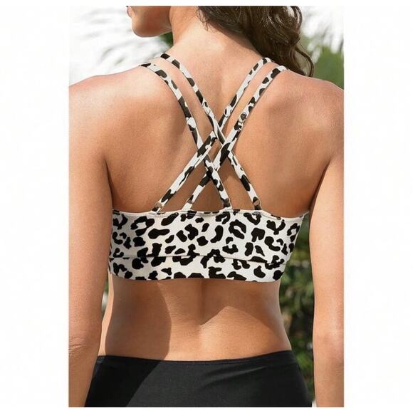 SHEIN Curve Women’s Scoop Neck, Cross Cross Spaghetti Strap Sports Bra - 3XL - Picture 10 of 10